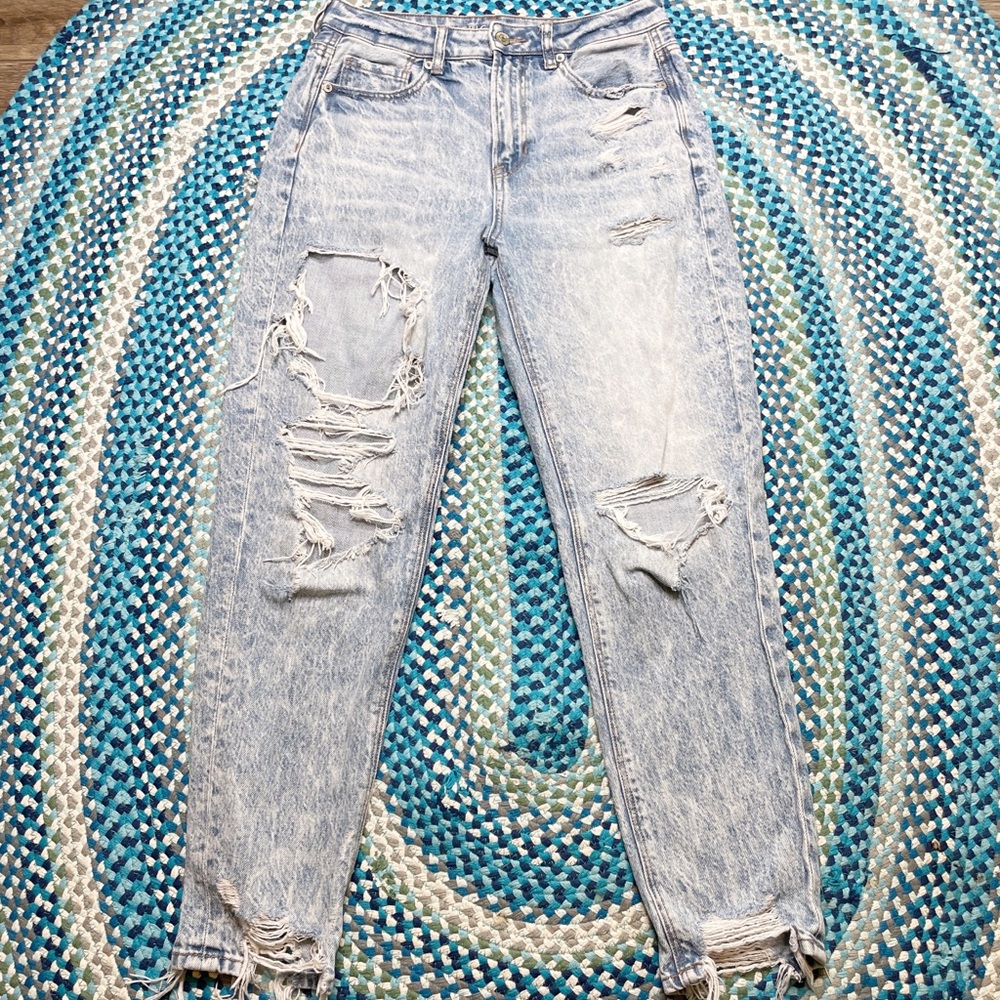 American Eagle Mom Jeans